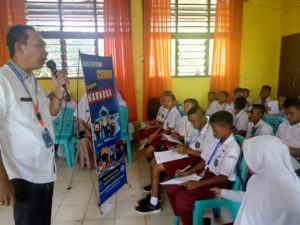Diseminasi Informasi Melalui Penyuluhan Anti Narkoba Pada Kegiatan MPLS di SMPN 2 Kwandang