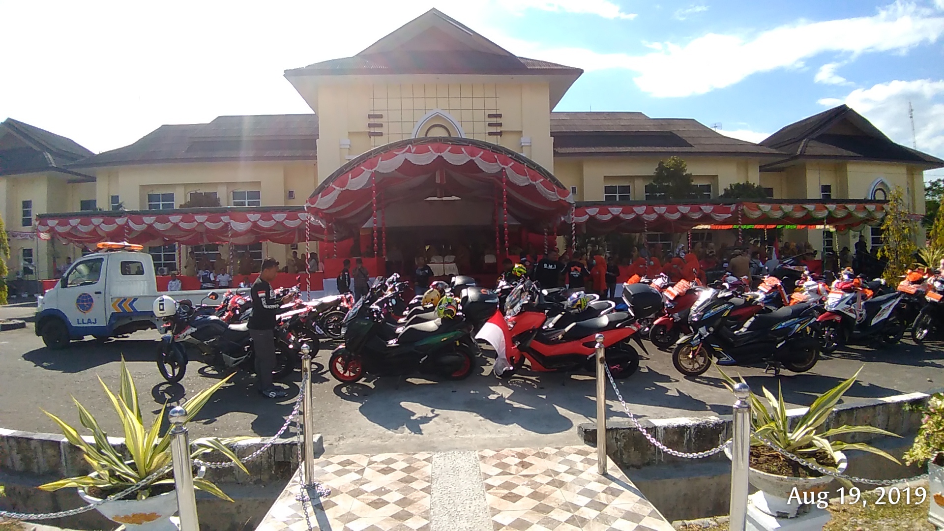 Memeriahkan HUT RI ke -74 BNNK Ikut Serta Dalam Pawai Pembangunan Tingkat Kab. Gorontalo Utara Memeriahkan HUT RI ke -74 BNNK Ikut Serta Dalam Pawai Pembangunan Tingkat Kab. Gorontalo Utara