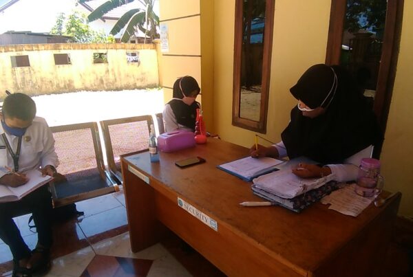 Jadilah Pahlawan Saat Pandemi Global, Dengan Physical Distancing dan PHBS