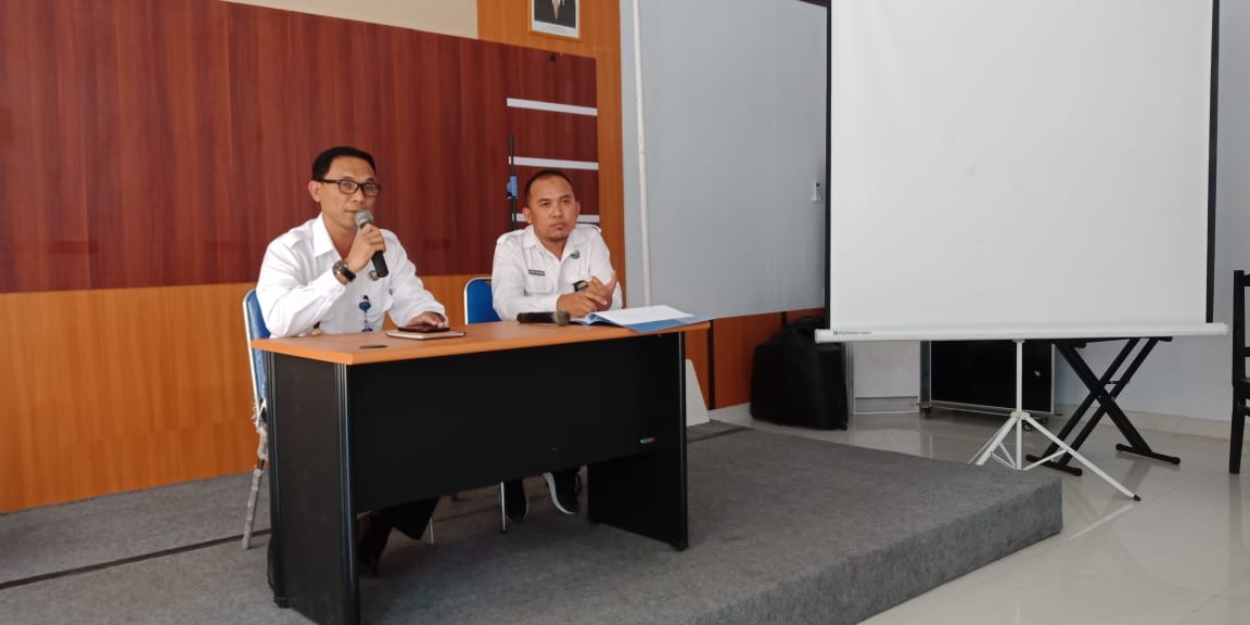 Kabag Umum BNNP Gorontalo Pimpin Langsung Rapat Monitoring dan Evaluasi Kinerja Aplikator Pelaporan Program Kabag Umum BNNP Gorontalo Pimpin Langsung Rapat Monitoring dan Evaluasi Kinerja Aplikator Pelaporan Program