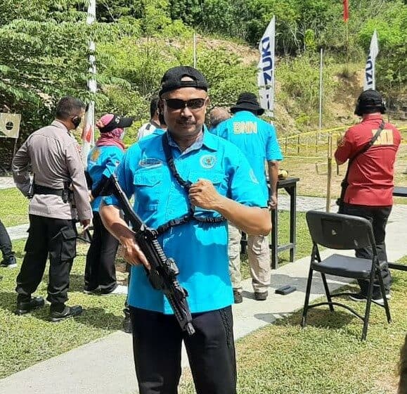 Tingkatkan Kemampuan Menembak, Kepala BNNK Gorontalo Utara Dr. Ibrahim Paneo, M.Kes Ikut Latihan Tingkatkan Kemampuan Menembak, Kepala BNNK Gorontalo Utara Dr. Ibrahim Paneo, M.Kes Ikut Latihan