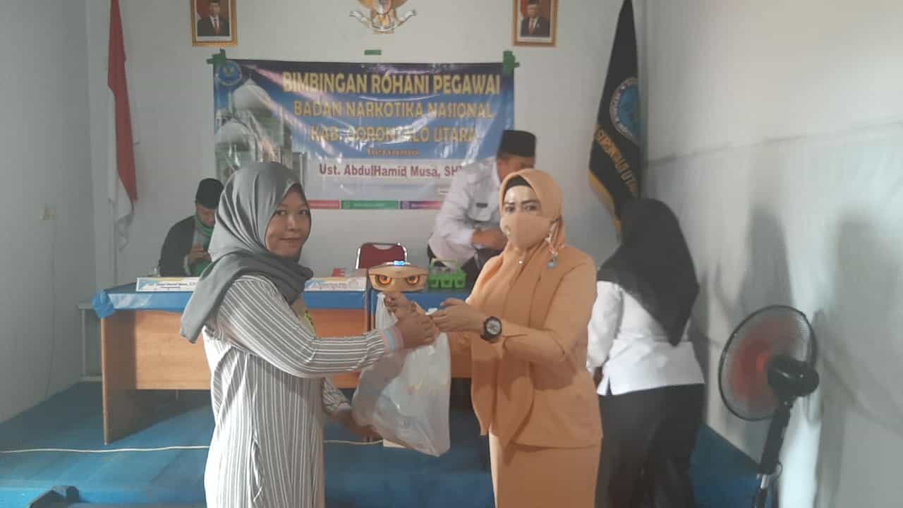 Ketua Dharma Wanita Persatuan BNN Kab. Gorontalo Utara, Hadiri Tausyiah Sambut Ramadhan