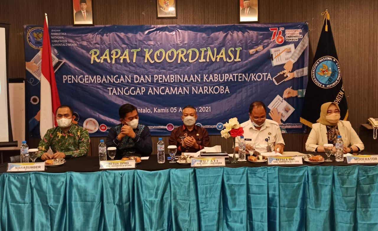 Drs. H Roni Imran Hadir Dalam Rakor Pengembangan dan Pembinaan Kabupaten Tanggap Narkoba, Ini Pesannya.