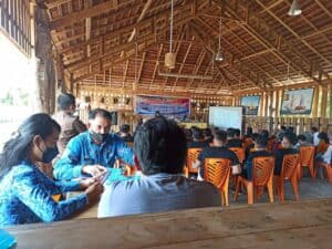 Mahasiswa KKN UNG Bersama Perangkat Desa dan Masyarakat Desa Mootinelo Ikut Penyuluhan Narkoba