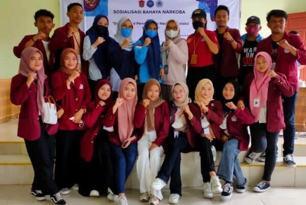 Pastikan Aparaturnya Bebas Narkoba, Pemeritah Desa Molingkapoto dan Bualemo Gelar Sosialisasi P4GN dan Test Urine