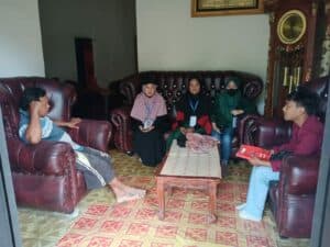Door to Door, Mahasiswa KKN Tematik UNG Tahun 2021 Bersama Relawan Desa Tutuwoto, Sosialisasikan Bahaya Narkoba Kepada Masyarakat