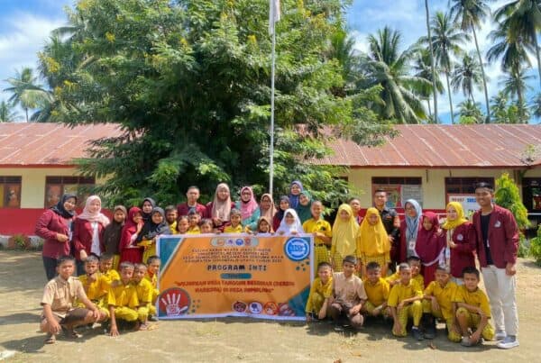 Ajarkan PHBS Tanpa Narkoba Sejak Dini, Mahasiswa KKN UNG Desa Dumolodo Sambangi SDN 3 Gentuma Raya