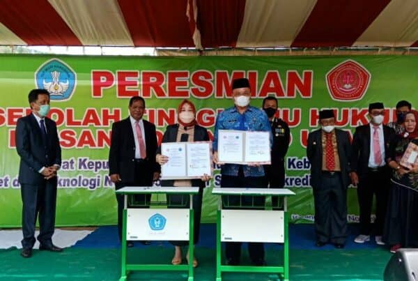Ketua STIH Ichsan Gorontalo Utara Tanda Tangani Kerja Sama Dengan BNN Kabupaten Gorontalo Utara