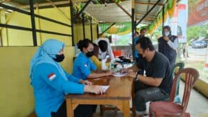 Wujudkan Mudik Bersinar, BNN Kabupaten Gorontalo Utara Gelar Test Urine Bagi Para Sopir
