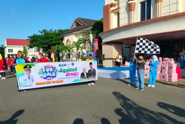 Pra HANI 2022, BNN Kabupaten Gorontalo Utara Sukses Gelar Fun Walk dan Senam War On Drugs Bersama Masyarakat