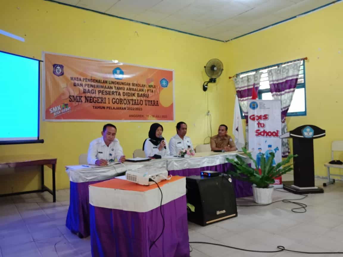 BNN Kabupaten Gorontalo Utara Sosialisasikan Bahaya Narkoba pada Acara MPLS di SMKN 1 Anggrek