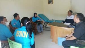 Kepala BNN Kabupaten Gorontalo Utara Lakukan Koordinasi Kelembagaan di Kecamatan Tolinggula Kepala BNN Kabupaten Gorontalo Utara Lakukan Koordinasi Kelembagaan di Kecamatan Tolinggula