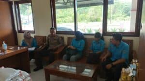Kepala BNN Kabupaten Gorontalo Utara Lakukan Koordinasi Kelembagaan di Kecamatan Tolinggula Kepala BNN Kabupaten Gorontalo Utara Lakukan Koordinasi Kelembagaan di Kecamatan Tolinggula