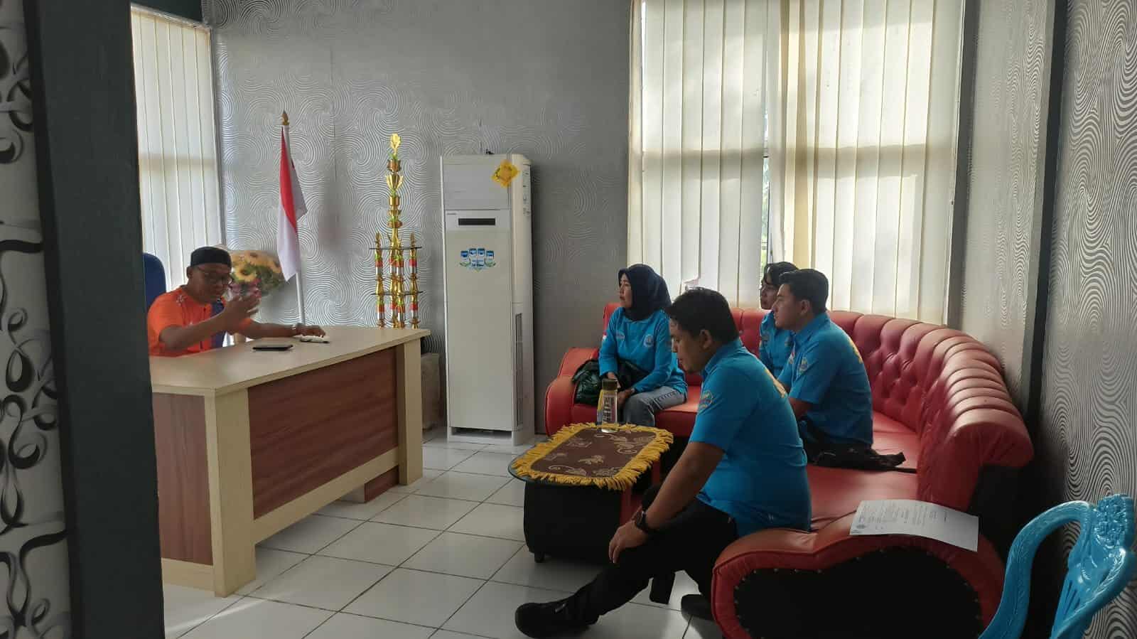 Kepala BNN Kabupaten Gorontalo Utara Lakukan Koordinasi Kelembagaan di Kecamatan Tolinggula Kepala BNN Kabupaten Gorontalo Utara Lakukan Koordinasi Kelembagaan di Kecamatan Tolinggula