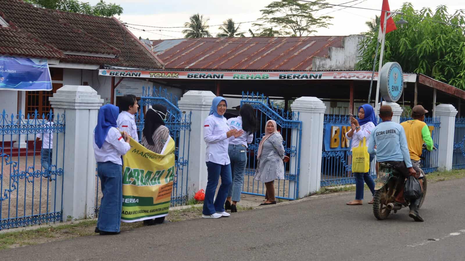 Pererat Silaturahmi, BNN Kabupaten Gorontalo Utara Berbagi Takjil