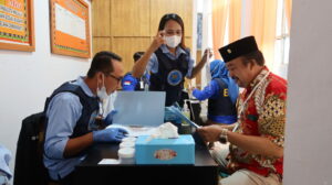 Tiga Paslon untuk Pilkada Gorontalo Utara Jalani Test Urine