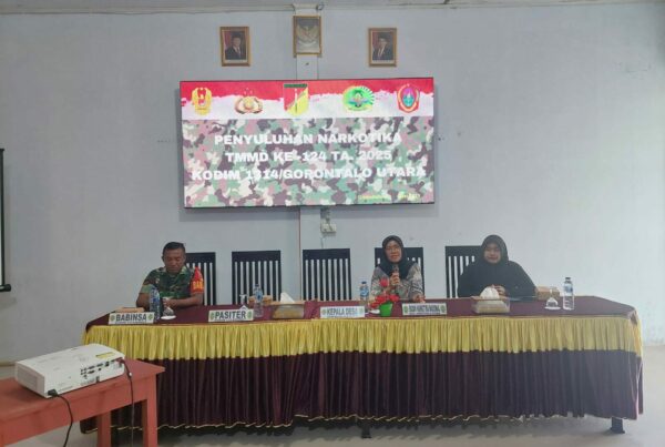 Bersama Kodim 1314 Gorontalo Utara Sosialisasikan Bahaya Narkoba di Desa Ombulodata